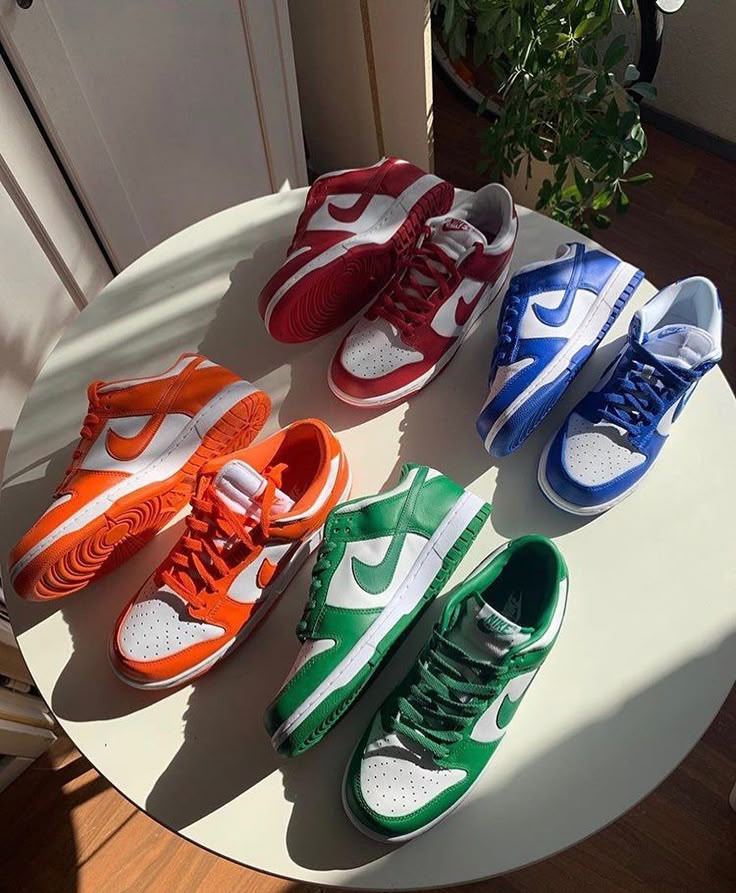 SNEAKERS